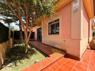 Miete Haus in Nuevo Bulevar. Casa pareada en villasol, mairena del aljarafe