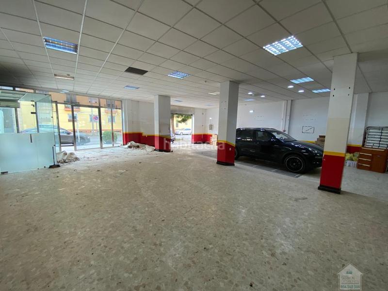 Foto dec6dfba-6074-475e-a7fe-8f19bdbf2635. Local comercial a Centro Alcalá de Guadaira