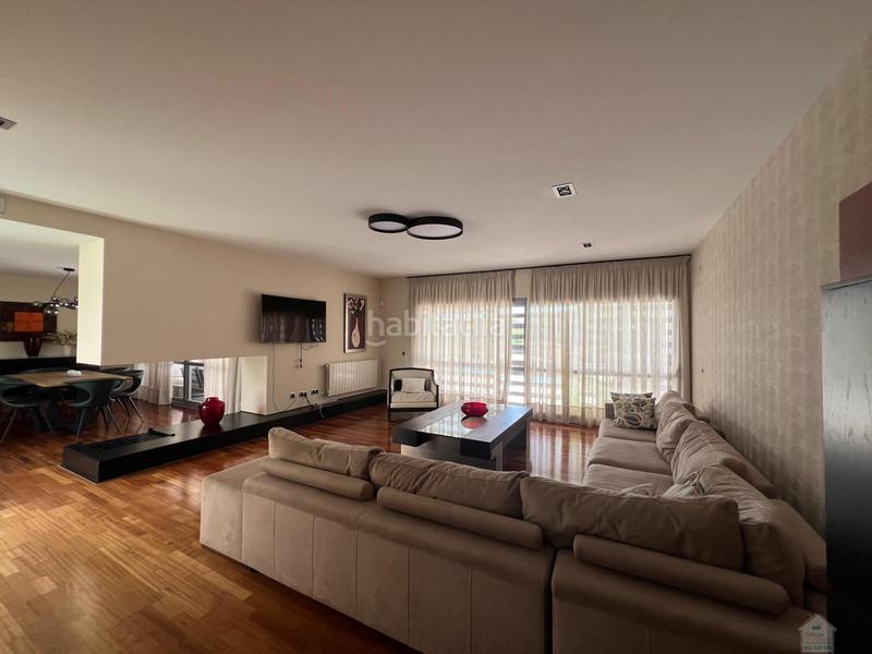 Foto 48e6c484-f4e4-4386-84d9-1ee09c75d6ca. Affitto chalet con riscaldamento parcheggio piscina in Alcalá de Guadaira