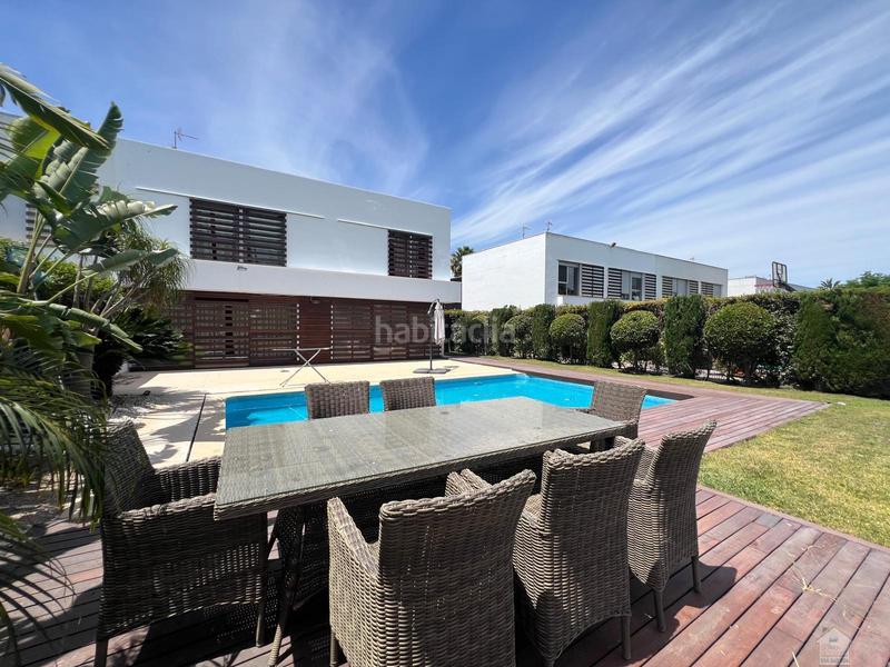 Foto 3773ffed-7b39-457c-bfa3-769cb4cdbb29. Lloguer xalet amb calefacció aparcament piscina a Alcalá de Guadaira