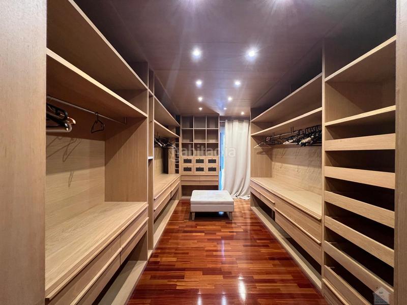 Foto 9800c8b2-0cea-4c2f-ba17-d6cb12bd4dc8. Location chalet avec chauffage parking piscine dans Alcalá de Guadaira