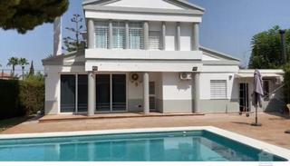 Location Chalet à Cerros de Montequinto. Dos hermanaschalet