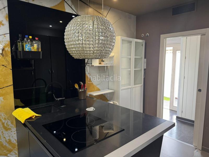 Foto bb7ab1c0-982d-4d70-93ca-ab1bb43f177b. Rent chalet with heating parking pool in Olivar de Quintos Montequinto