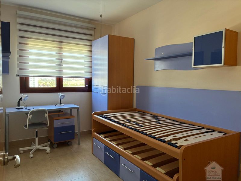 Foto 16e0c04c-5b07-4352-b5d8-fb35b8d588e0. Pis amb calefacció aparcament piscina a El Cano - Los Bermejales Sevilla