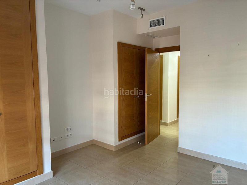 Foto 499f3210-5b88-4a88-aacf-344db0e52268. Pis amb calefacció aparcament piscina a El Cano - Los Bermejales Sevilla
