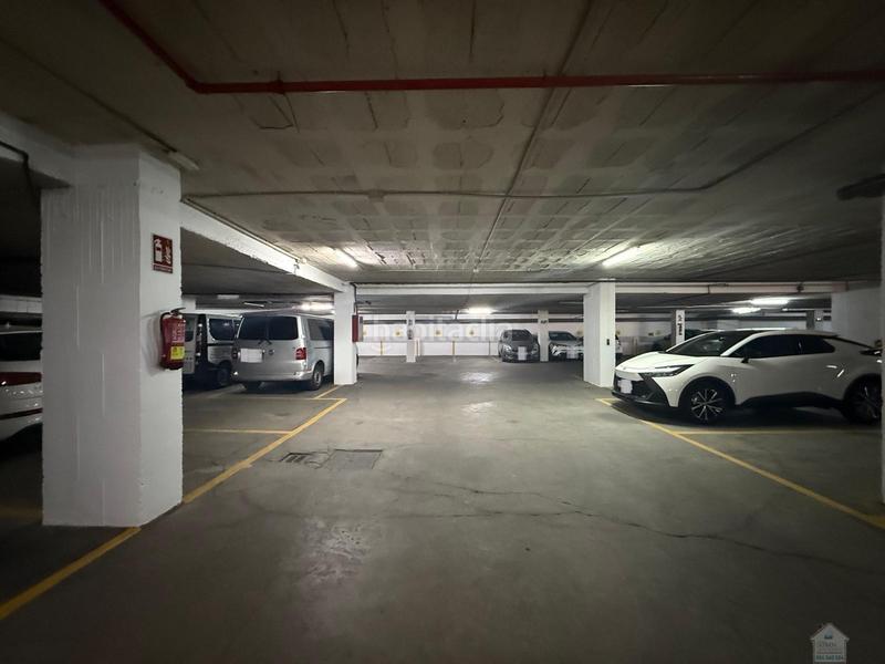 Foto 5457fc62-b0a2-475b-8081-89c19d381644. Aparcament cotxe a La Buhaira Sevilla