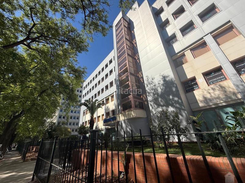 Foto 98c613fa-a65a-4aa6-93ec-9a65933bb05c. Aparcament cotxe a La Buhaira Sevilla