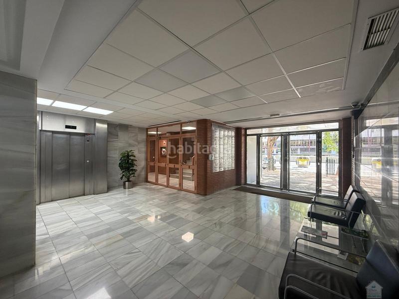 Foto a5f6f101-7199-40a7-8d96-4bcc723c300e. Aparcament cotxe a La Buhaira Sevilla