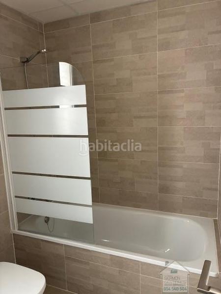 Foto 2ebc6740-6591-4982-b780-ab25646750e0. Lloguer pis amb calefacció aparcament piscina a Arco Norte - Avda España Dos Hermanas