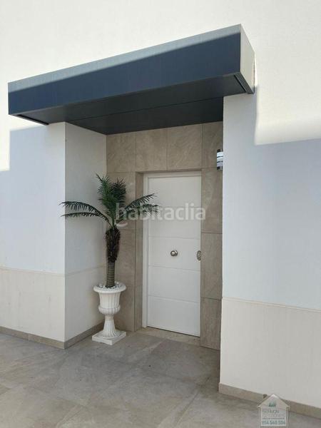 Foto c78d31a8-1cf6-4c15-9b91-e83897df4a30. Affitto chalet con riscaldamento parcheggio piscina in Montequinto