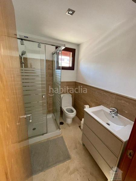Foto fc4ad9ad-d271-44a9-877d-5f0b522b114c. Lloguer xalet amb calefacció aparcament piscina a Montequinto