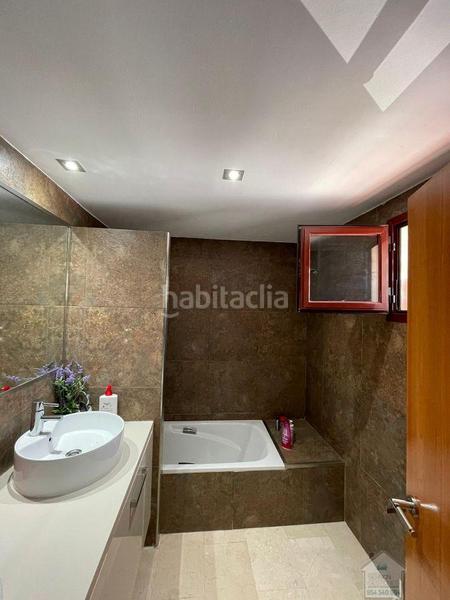 Foto 9f1feada-d7fe-4219-b627-9f26888ddc5c. Rent chalet with heating parking pool in Olivar de Quintos Montequinto