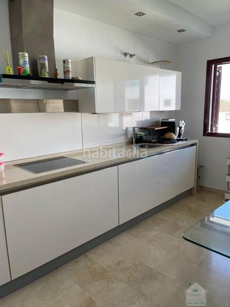 Foto a88bcdcb-747a-4360-baf2-5f4d73cfe527. Rent chalet with heating parking pool in Olivar de Quintos Montequinto