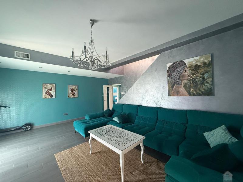 Foto abc164a6-3cea-47eb-b051-97624671fa37. Rent chalet with parking in Entrenúcleos Dos Hermanas