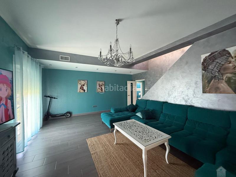 Foto c01bce90-d7aa-470b-a05b-20add2159f5f. Rent chalet with parking in Entrenúcleos Dos Hermanas