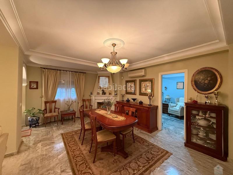 Foto 088bb061-ac8d-46f9-b0db-52086b228416. Xalet amb aparcament piscina a Oromana Alcalá de Guadaira