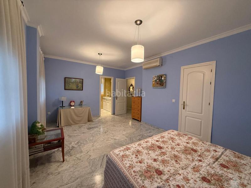 Foto a297c42e-3ed9-4a98-8794-eba66f057bf8. Xalet amb aparcament piscina a Oromana Alcalá de Guadaira