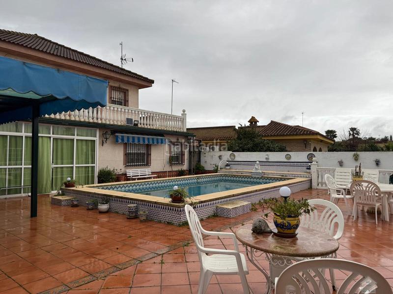 Foto f738274e-2235-4dd9-9f6b-6f39f7ba6d74. Xalet amb aparcament piscina a Oromana Alcalá de Guadaira