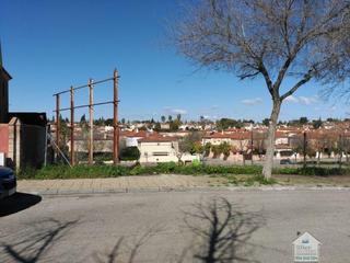 Terreny residencial a Gelves. Terreno ubicado en simón verde, núcleo de población importante y