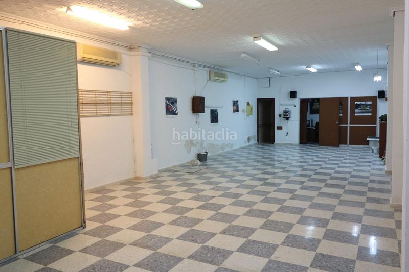Foto e5d5c07d-20f0-45e4-8ea4-fe5d51040a76. Local comercial excelente local en El Cerro del águila en Sevilla