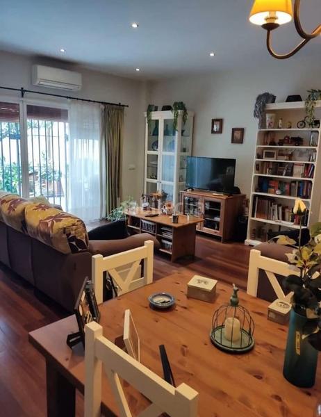 Foto 8678165e-0ac6-4d67-bdf7-f8acb62b7324. Haus in Barrio del Nervión Sevilla