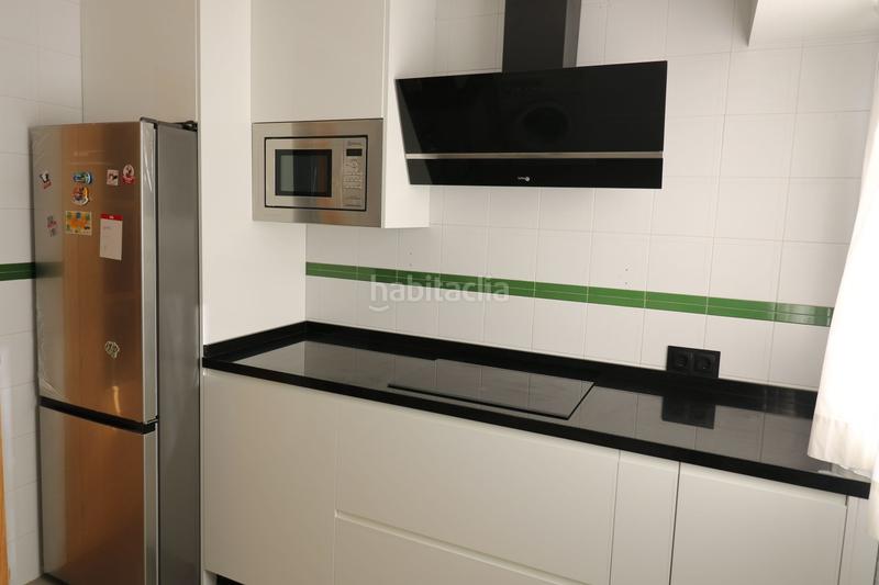 Foto 4e09e036-b630-43e8-af42-fb1d9df304dc. Appartamento con riscaldamento in colores - entreparques Sevilla