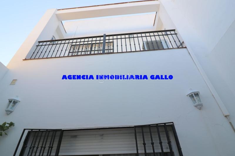 Foto 0a6f2d4c-7e81-4ed4-a553-6b339336b50f. Casa in La Plata Sevilla