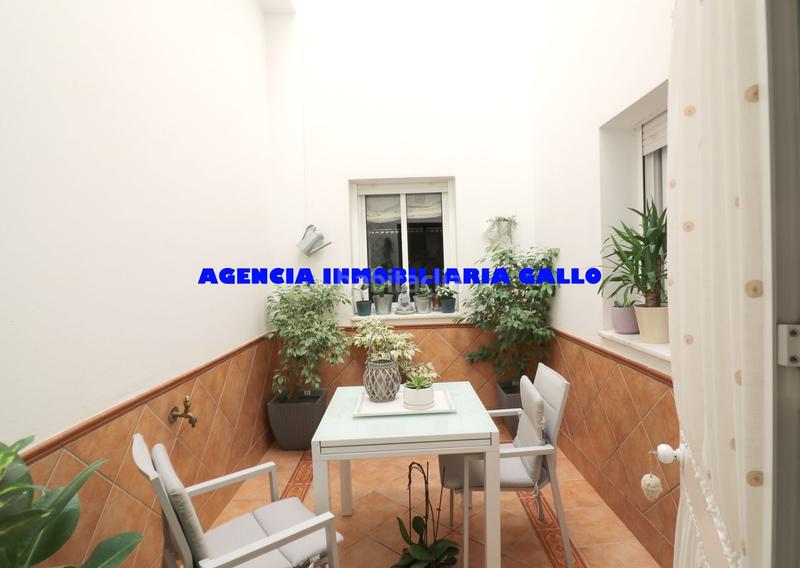 Foto 42932fd6-796a-4936-bfd6-e67a71494b9a. Casa in La Plata Sevilla