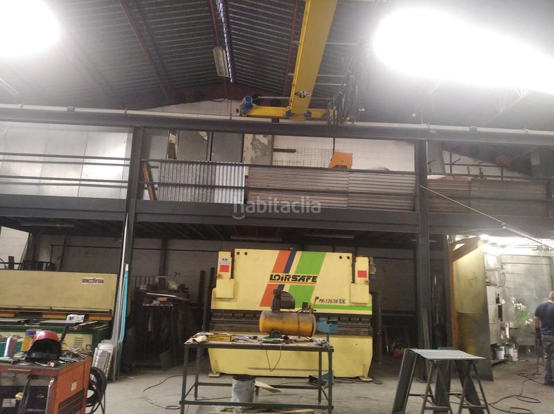 Foto b7e9a6ff-73c3-40bd-825a-633598c122dc. Nau industrial a La Paz Alcalá de Guadaira