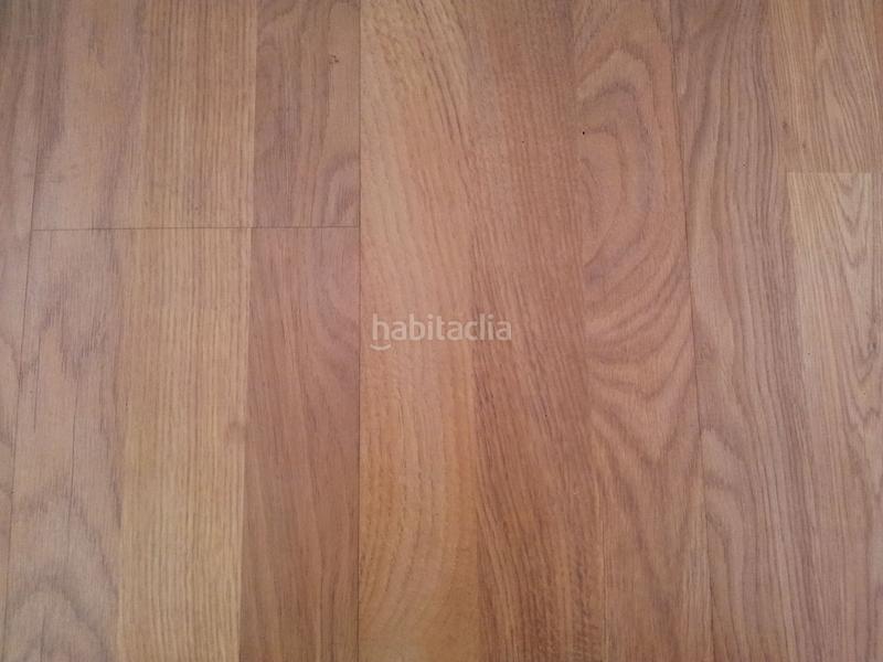 Foto 04f551bd-49f8-4129-ad5f-e9aae0e44ff4. Alquiler local comercial excelente local comercial en las calesas en Sevilla