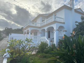 Chalet  Calle pedro martir de angleira. Gran casa con mucho potencial y a 5 min del aeropuerto