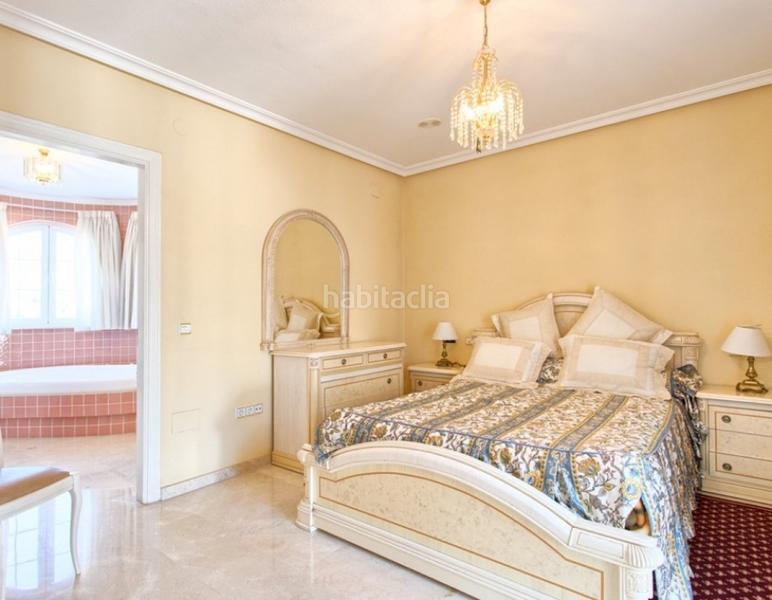 Foto 8842df55-51bc-4f61-962c-54d9471eea0c. Chalet villa de lujo en torrequebrada, benalmadena costa en venta. 4 dormitorios, 3 baños. en Benalmádena