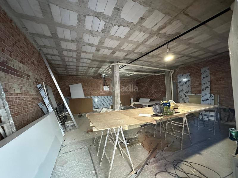 Foto 4a3999ab-7073-47e7-8624-dd6e948f451a. Alquiler local comercial alquiler gran local , edificio españa en Fuengirola