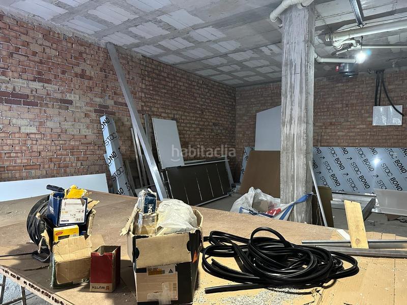 Foto 62c48f77-5880-4c33-94ee-aeb86bb91a03. Alquiler local comercial alquiler gran local , edificio españa en Fuengirola
