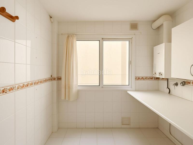 Foto 175363d9-c936-4062-a722-32e2d1c48bb8. Pis amb calefacció aparcament piscina a Los Árboles Mijas