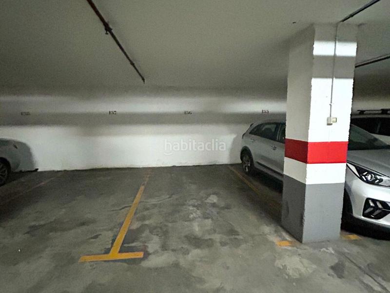 Foto 06ea8d63-177f-4fe6-a117-3c6e59c7a9dd. Piso oportunidad única ! piso en una urbanización con piscina, jardines en Marbella