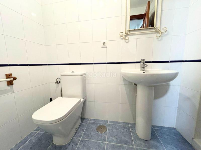 Foto 47311adc-2d0f-4d66-8715-1c9b2245083b. Piso oportunidad única ! piso en una urbanización con piscina, jardines en Marbella