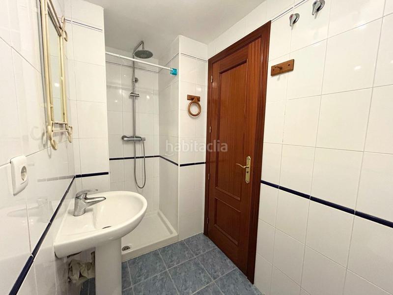 Foto 4f17c2df-84ad-400c-aacd-dcb211a3c38d. Piso oportunidad única ! piso en una urbanización con piscina, jardines en Marbella