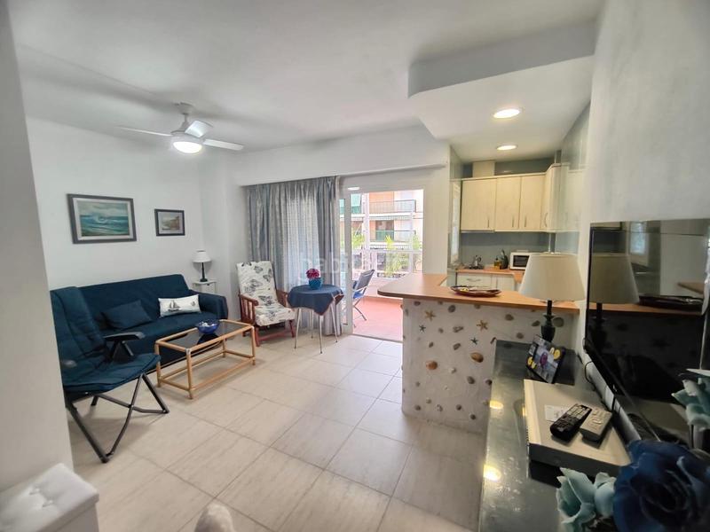 Foto 2f1f1fb6-fdaa-4158-90b0-7c3938d28ce3. Monolocale con piscina in Puerto Deportivo Fuengirola