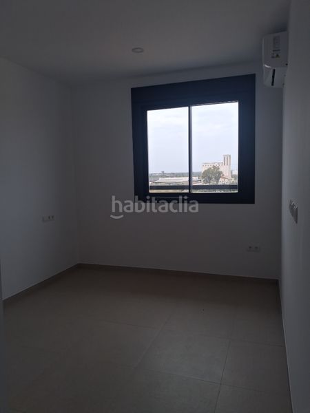 Foto 231b271d-2732-4204-b43d-a28c54222547. Àtic a calle jardines de císter 1 a Bellavista Sevilla