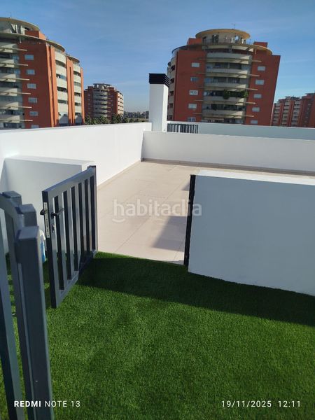Foto 57384e76-3581-449c-8370-cdf6e3429f63. Àtic a calle jardines de císter 1 a Bellavista Sevilla
