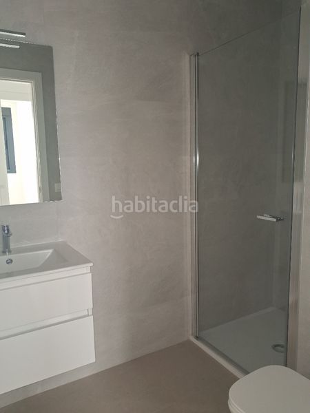 Foto c5db9677-e782-4a36-be6d-11a76cf848b7. Àtic a calle jardines de císter 1 a Bellavista Sevilla