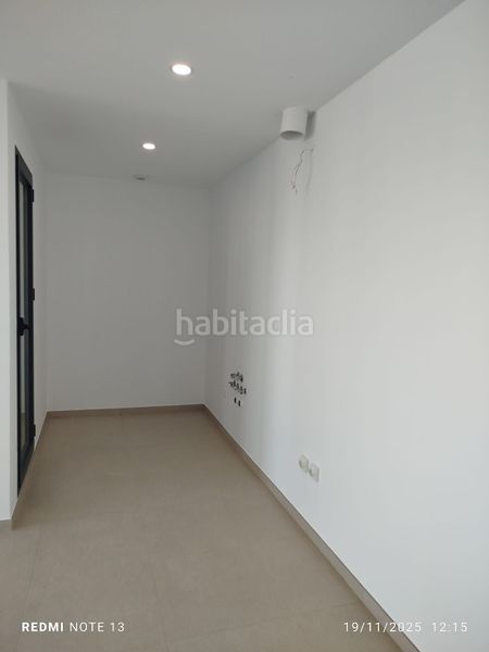 Foto cef60c6d-4044-4e7f-806b-abe2080353af. Àtic a calle jardines de císter 1 a Bellavista Sevilla