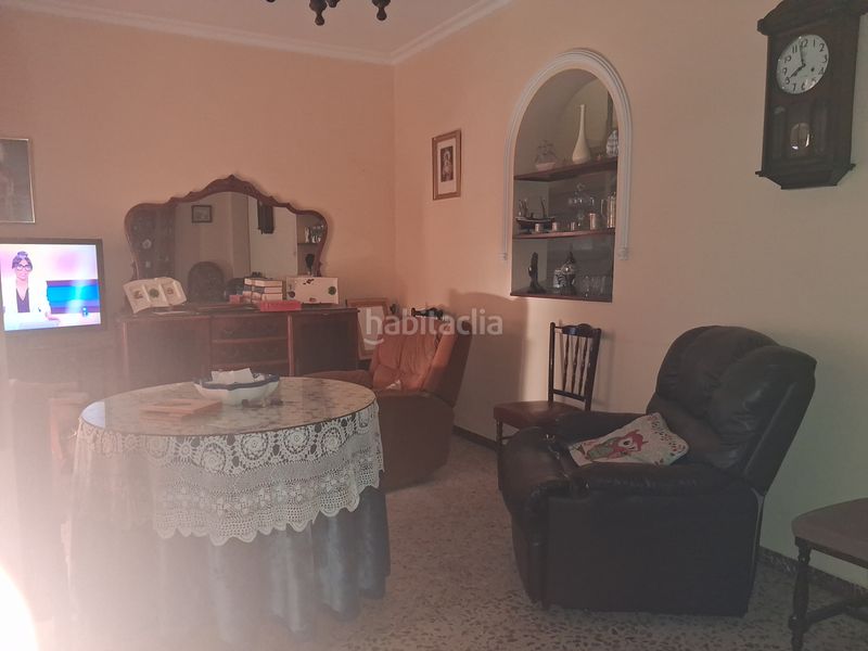 Foto 5014bfff-b437-4b3f-a124-d33b1d337125. Casa amb aparcament a Puebla del Río (La)
