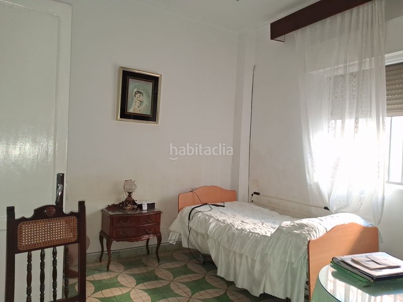 Foto 8259cb8b-2f95-4487-b619-b4cfbd6e1cc8. Casa amb aparcament a Puebla del Río (La)
