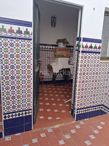 Foto 91d32a1f-7695-4f42-b8ed-afe246e25f6f. Casa amb aparcament a Puebla del Río (La)