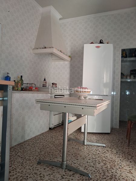 Foto 9ab0c529-5b30-4468-a517-df87cf92d195. Casa amb aparcament a Puebla del Río (La)
