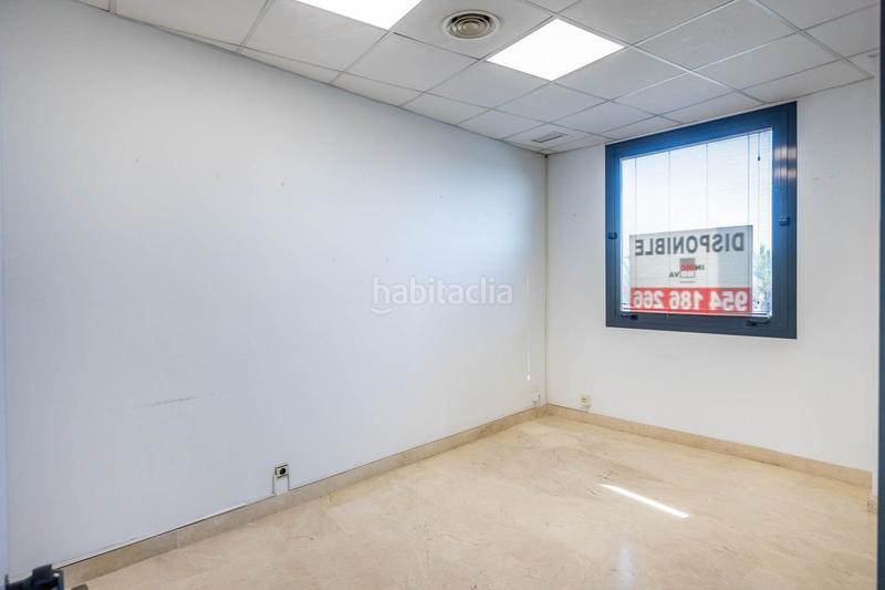 Foto 44cd28c6-4ae7-4a62-bb2a-5a800d5b6e15. Büro mit parking in Pisa Mairena del Aljarafe