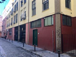 Miete Autoparkplatz in Calle moratín 24