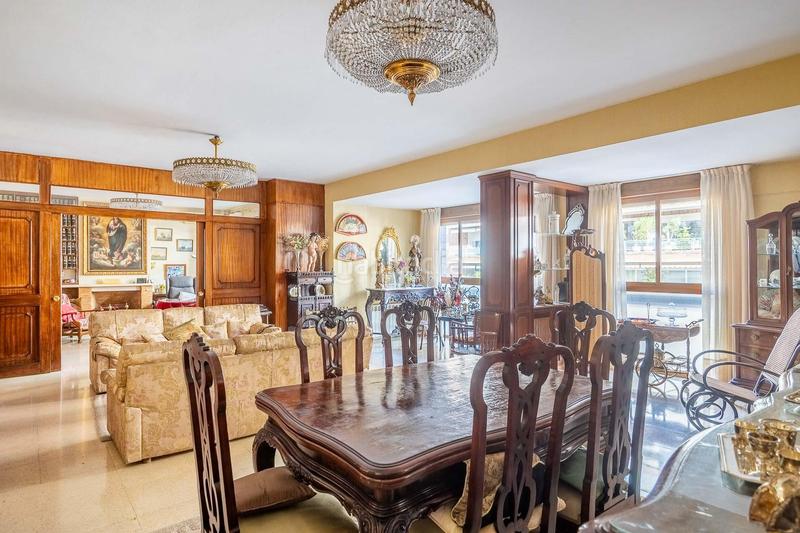 Foto ccf0f604-3e5a-4e3b-93ac-acc6cc007f08. Etagenwohnung mit heizung parking in Los Remedios Sevilla